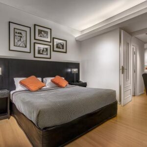 BROADWAY HOTEL & SUITES