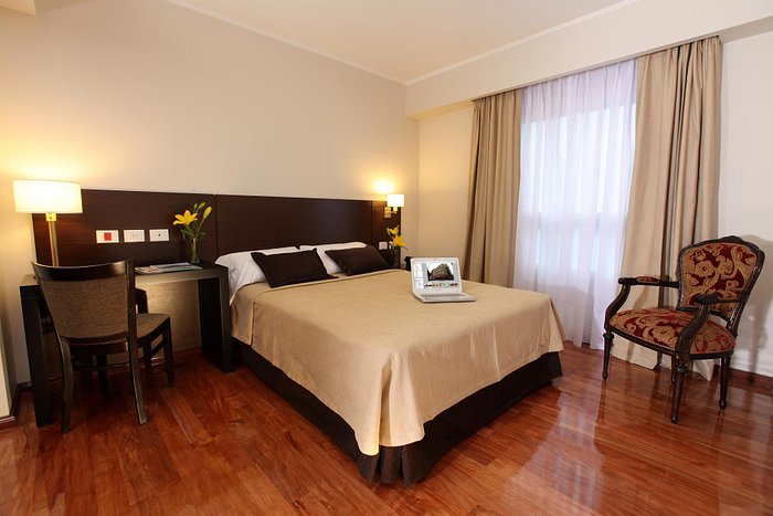 EUROPLAZA HOTEL & SUITES