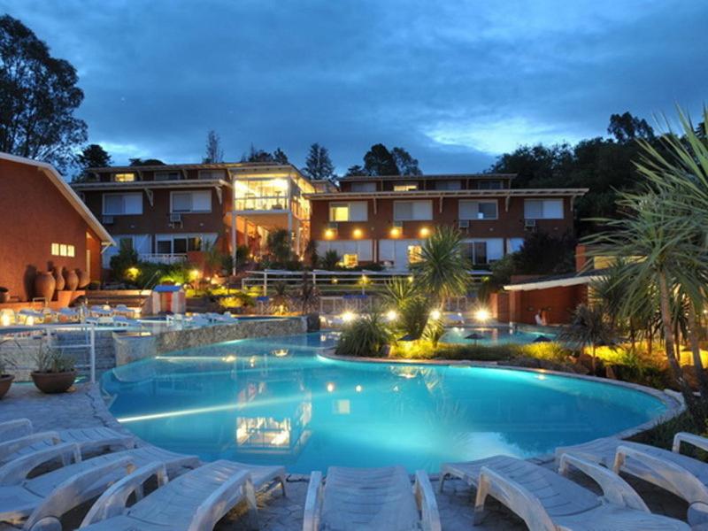 LAKE BUENAVISTA APART & SUITES