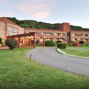 PINARES DEL CERRO RESORT & SUITES
