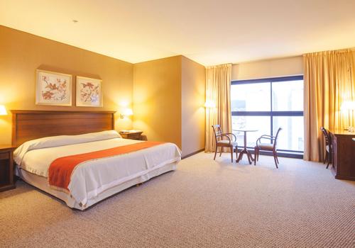 HOWARD JOHNSON BY WYNDHAM PLAZA