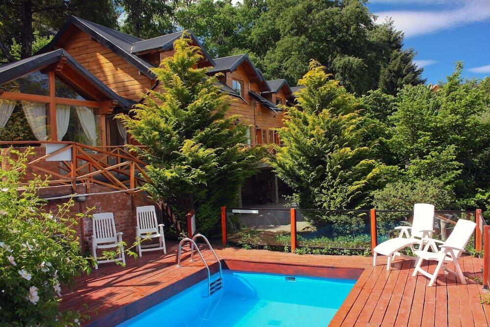 LAS CUMBRES APART & SUITES