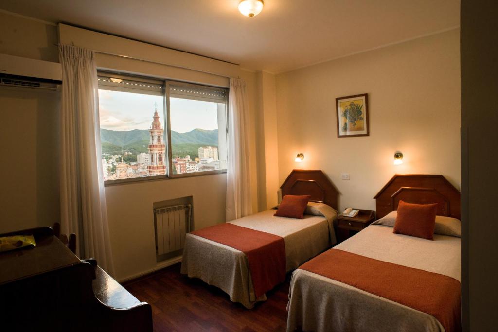 HOTEL VICTORIA PLAZA