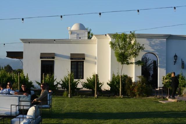 VIAMONTE WINERY LODGE